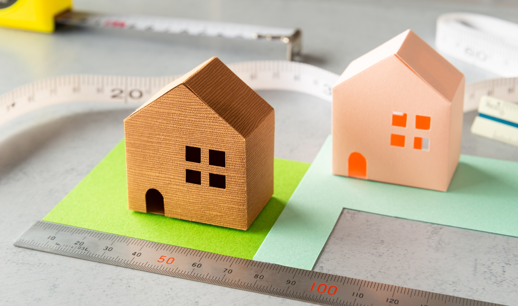 境界トラブルを防ぐために。失敗しない測量の重要性と費用相場を解説 ― 地域密着の不動産会社が教える安心の土地取引術